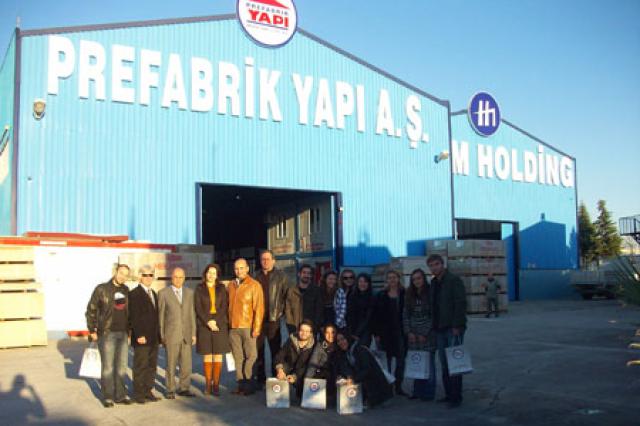 prefabrik-yapi-fabrika-halic-universitesi-ogrencileri