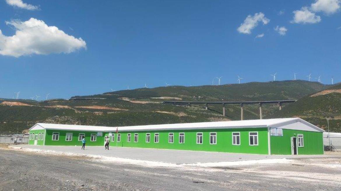 Deprem Bölgesi Okul