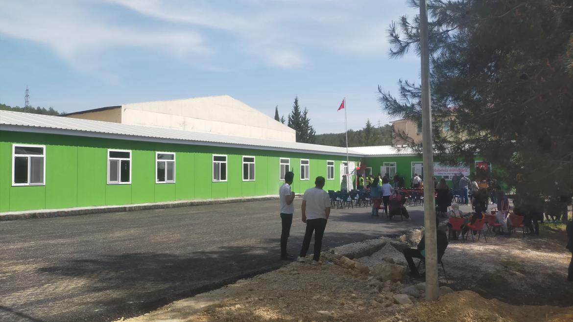 Deprem Bölgesi Okul